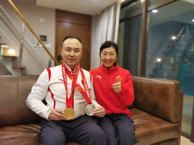 WilliamHill“康复圣手”牛雪松：他是托起奥运冠军的那双手致敬体育教师(图2)