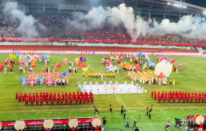 四川省城市足球联赛揭幕：以足球点燃城市活力WilliamHill(图1)