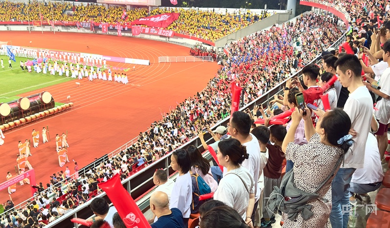 四川省城市足球联赛揭幕：以足球点燃城市活力WilliamHill(图2)