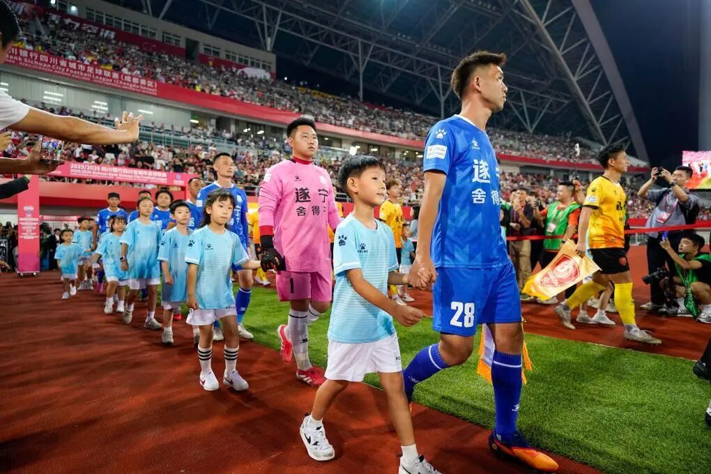 城市足球联赛再扩容让热爱回归纯粹让活力激荡民间(图1)