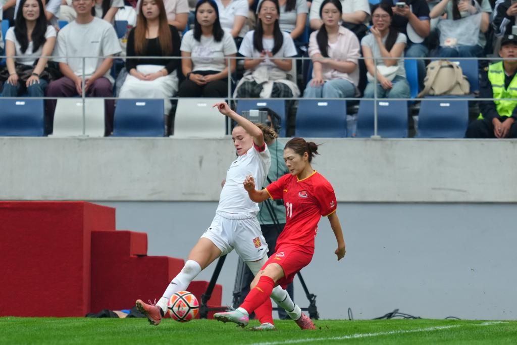 威廉希尔追光丨一场大学生足球赛何以吸引两万观众？(图3)