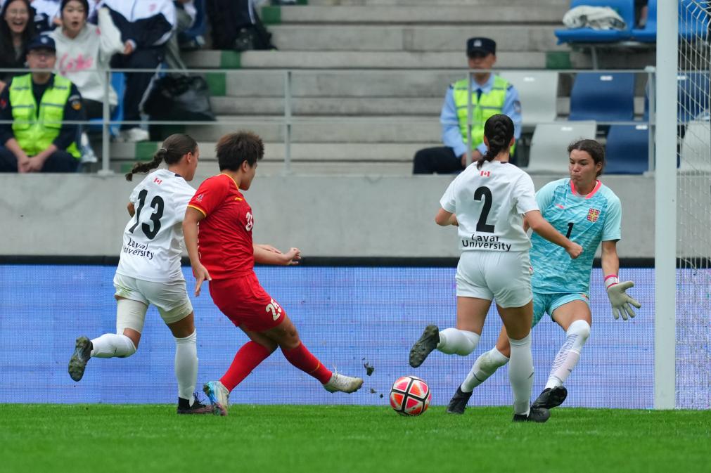 威廉希尔追光丨一场大学生足球赛何以吸引两万观众？(图5)