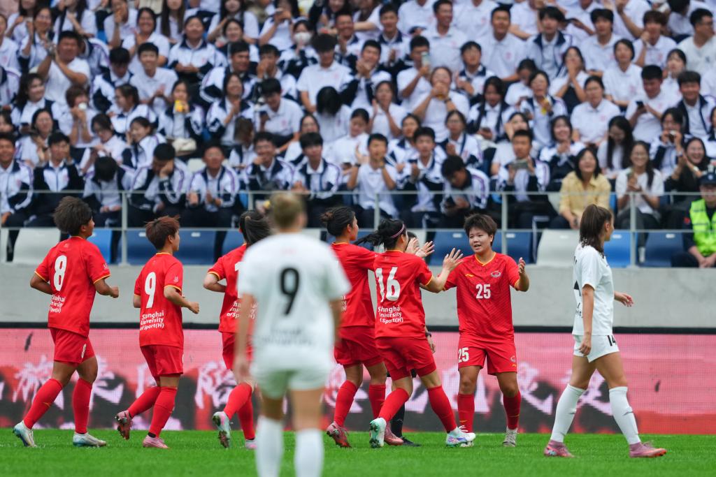 威廉希尔追光丨一场大学生足球赛何以吸引两万观众？(图9)