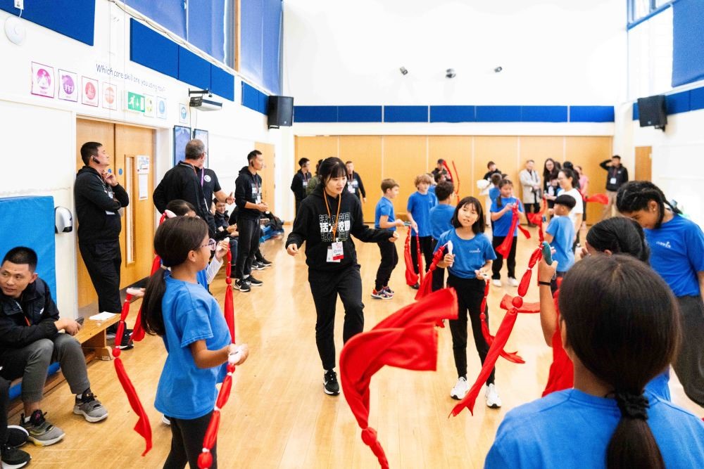 WilliamHill一堂特别的体育课：中国教师在英国教跳绳(图2)