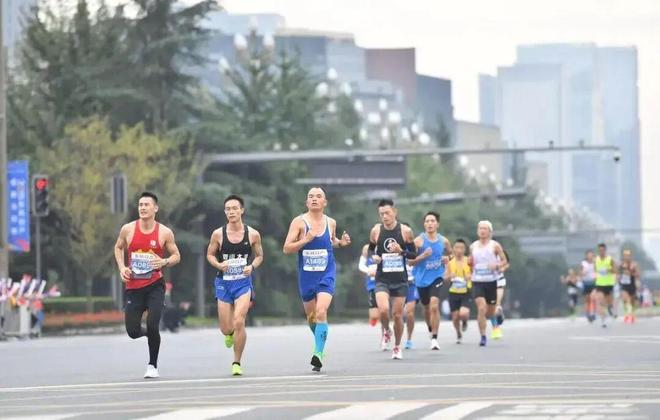 过了50岁跑步锻炼这2件“傻事”千万别干！(图3)