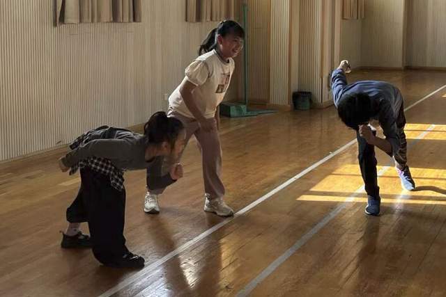 快乐运动助成长体能课堂乐威廉希尔WilliamHill趣多(图2)