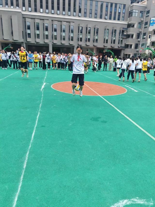 运动+美食！成都这所中学师生家长一起“多巴胺”(图6)