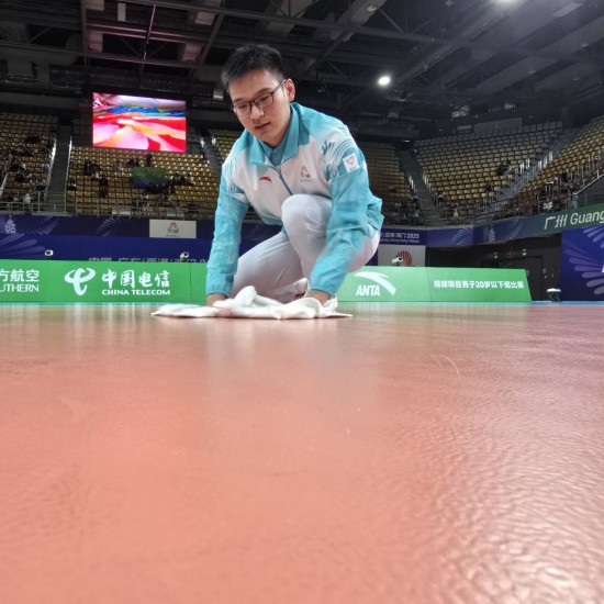 全运会｜瞄准、冲刺、擦——记全运会排球场上的“快擦手”(图2)