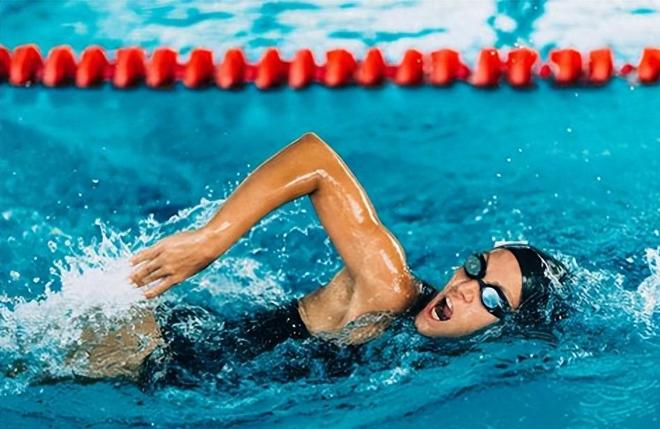 全红婵赛前刮毛背后的秘密：跳水运动员不为人知的艰辛与坚持(图12)