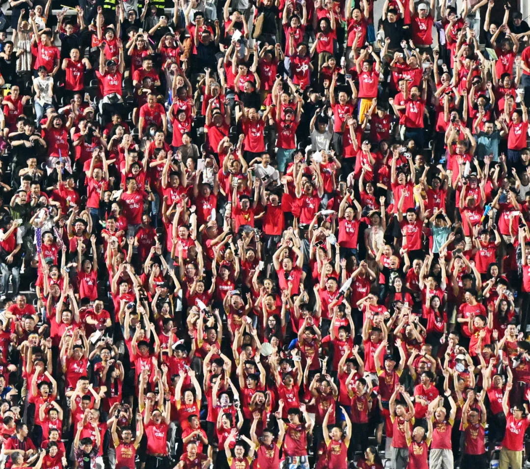 “渝超”联赛：热血足球点燃城市激情(图9)