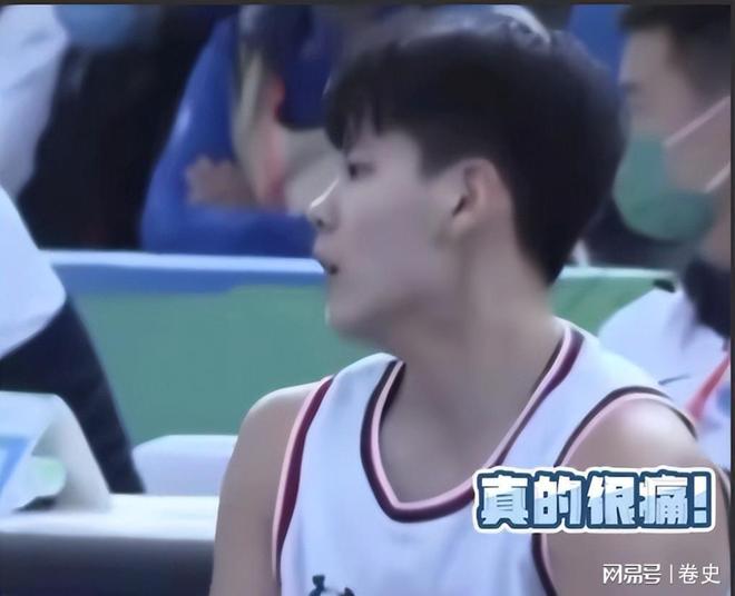 女运动员“难以启齿”的辛酸：赛前要“刮毛”、赛后忍痛扯泳衣威廉希尔(图10)