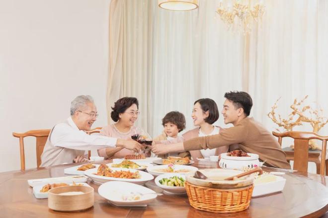 为何高龄老人除aerobic运动外还需结合力量训练？WilliamHill