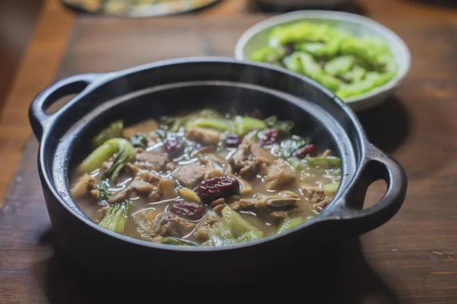 为何高龄老人除aerobic运动外还需结合力量训练？WilliamHill(图2)