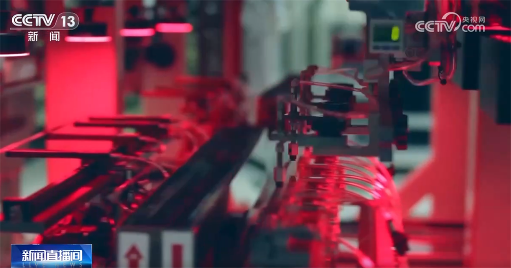 AI赋能让制造业实现精度与效率“双增”“人工智能+”为经济增长注入新动能(图3)