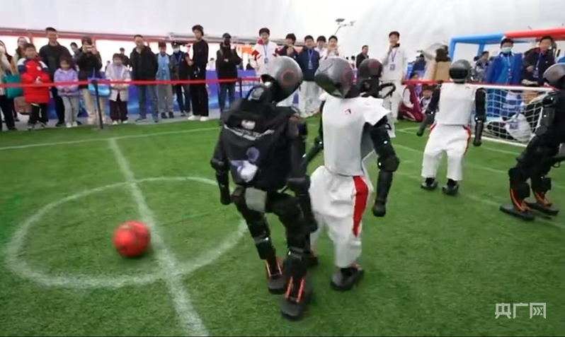 北京海淀举行青少年机器人科普竞技WilliamHill活动当青少年遇到AI迸发出哪些新创想？(图2)