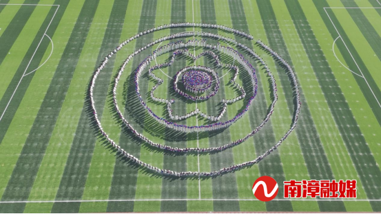 328名学子运动会上展风采威廉希尔(图2)