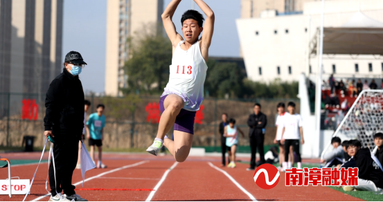 328名学子运动会上展风采威廉希尔(图4)