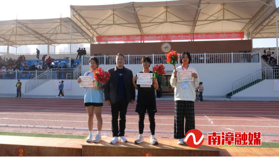 328名学子运动会上展风采威廉希尔(图6)