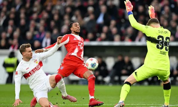 威廉希尔WilliamHill凯恩替补22分钟内戴帽米兰体育揭秘拜仁5-0斯图加特不败领跑(图1)