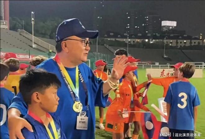 曾说足球小将是网红兴趣班的现在打脸不人家孩子已经踢出来了(图1)