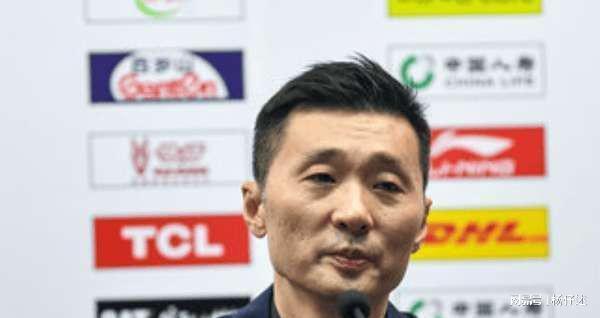 唉！运动战0分+0助+投篮三不沾还给对手传球球迷：这外援真水(图4)