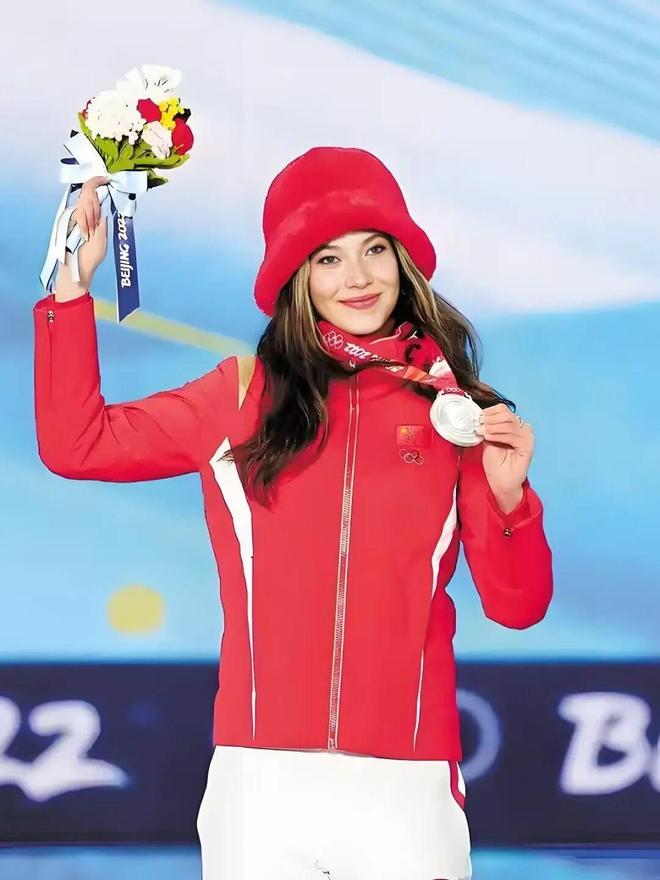 惊艳！中国体育界5大美女颜值实力双不输明星！(图4)