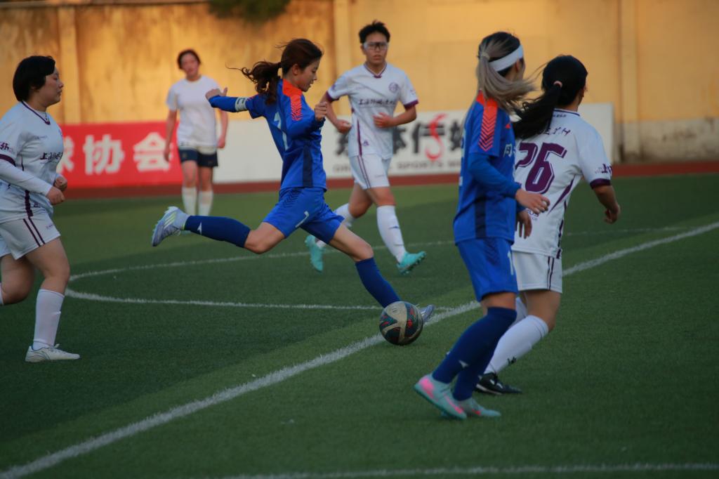 同济大学校园组男女足包揽上海市大学生足球联盟联赛冠威廉希尔WilliamHill军(图13)