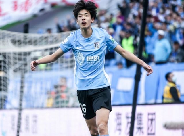 不愧足球城！今年中国观众前30名足球赛：大连占到50%！(图4)