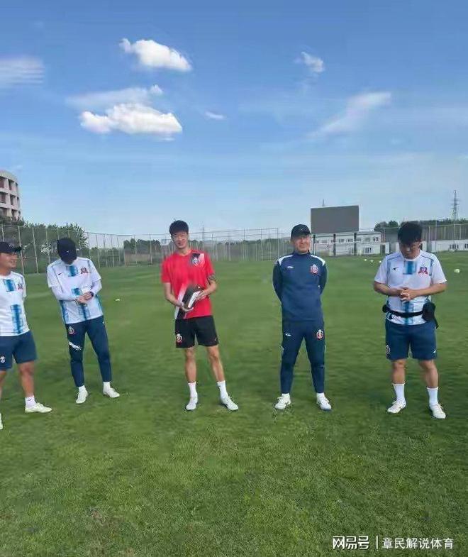 WilliamHill中甲快讯、延边龙鼎足球俱乐部黄振飞专访：球队内氛围非常团结(图2)