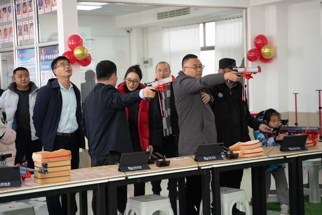 体教融合启新篇射韵风华绽龙城——诸城市射击运动后备人才训练基地正式授牌(图5)
