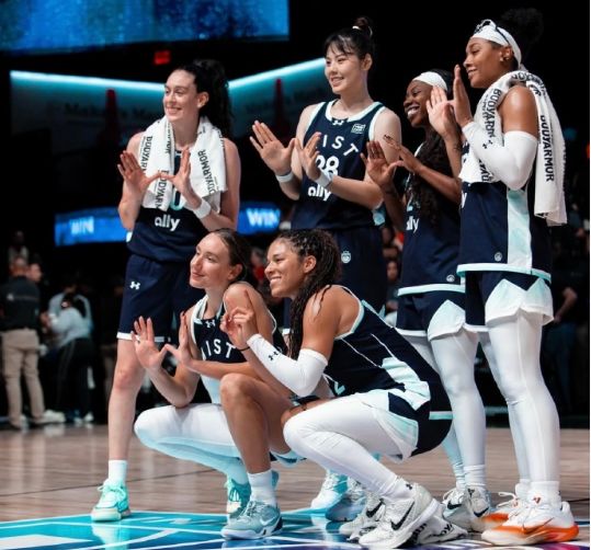 威廉希尔李月汝吞留洋首败：127分钟6+7创两项新高难阻3分惜败(图3)