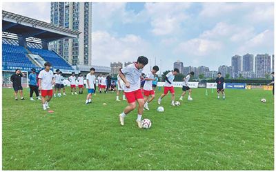 人民日报关注｜做好足球启蒙江苏培养E级教练员14万余人(图3)