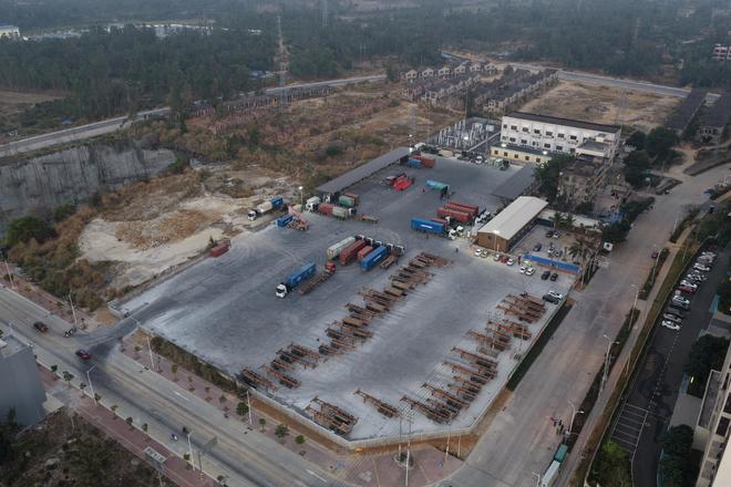 海南最大新能源重卡超充站投产(图1)