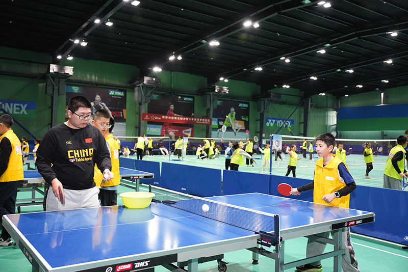 宁夏体彩青少年公益冬令营开营(图2)