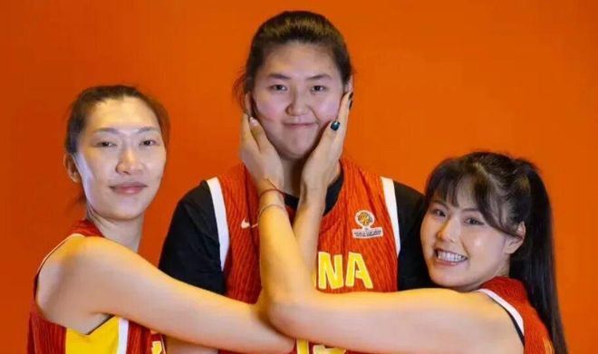 威廉希尔CCTV5直播中国女篮首战非洲劲旅内线世界顶级宫鲁鸣带队开门红(图2)