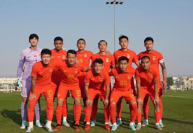 今晚！国足VS中国香港CCTV5无直播武磊等中超球员元旦别添堵(图1)