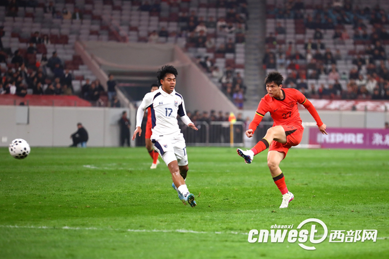 高清组图｜向余望李新翔破门中国U23男足2比2战平泰国(图3)