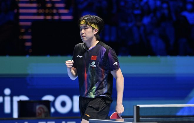 女记者笑着提问被王楚钦回怼：没什么可笑的谁都有输球的时候(图2)