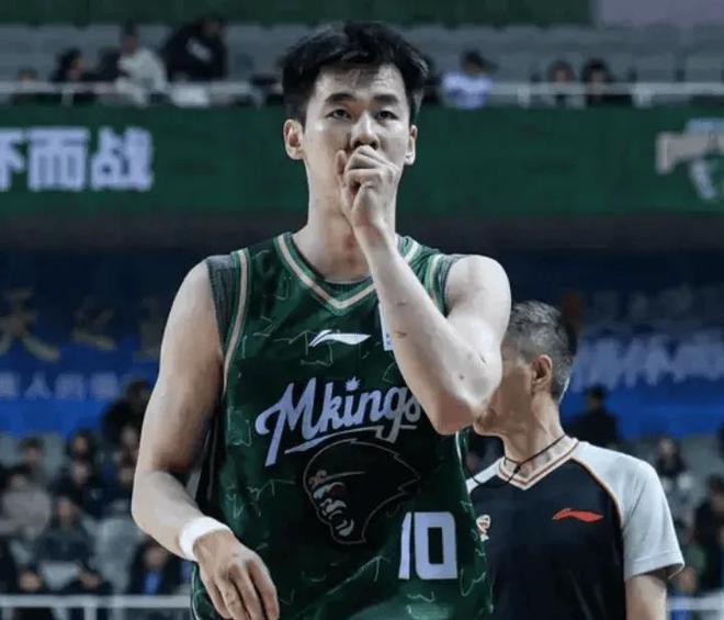 威廉希尔WilliamHill郭昊文内讧后仍可带队取胜！冲烂浙江内线分赵柏清却无态度(图1)