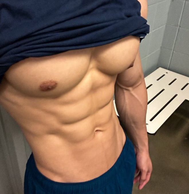 8个HIIT训练动作高效燃脂练出平坦腹部！(图2)