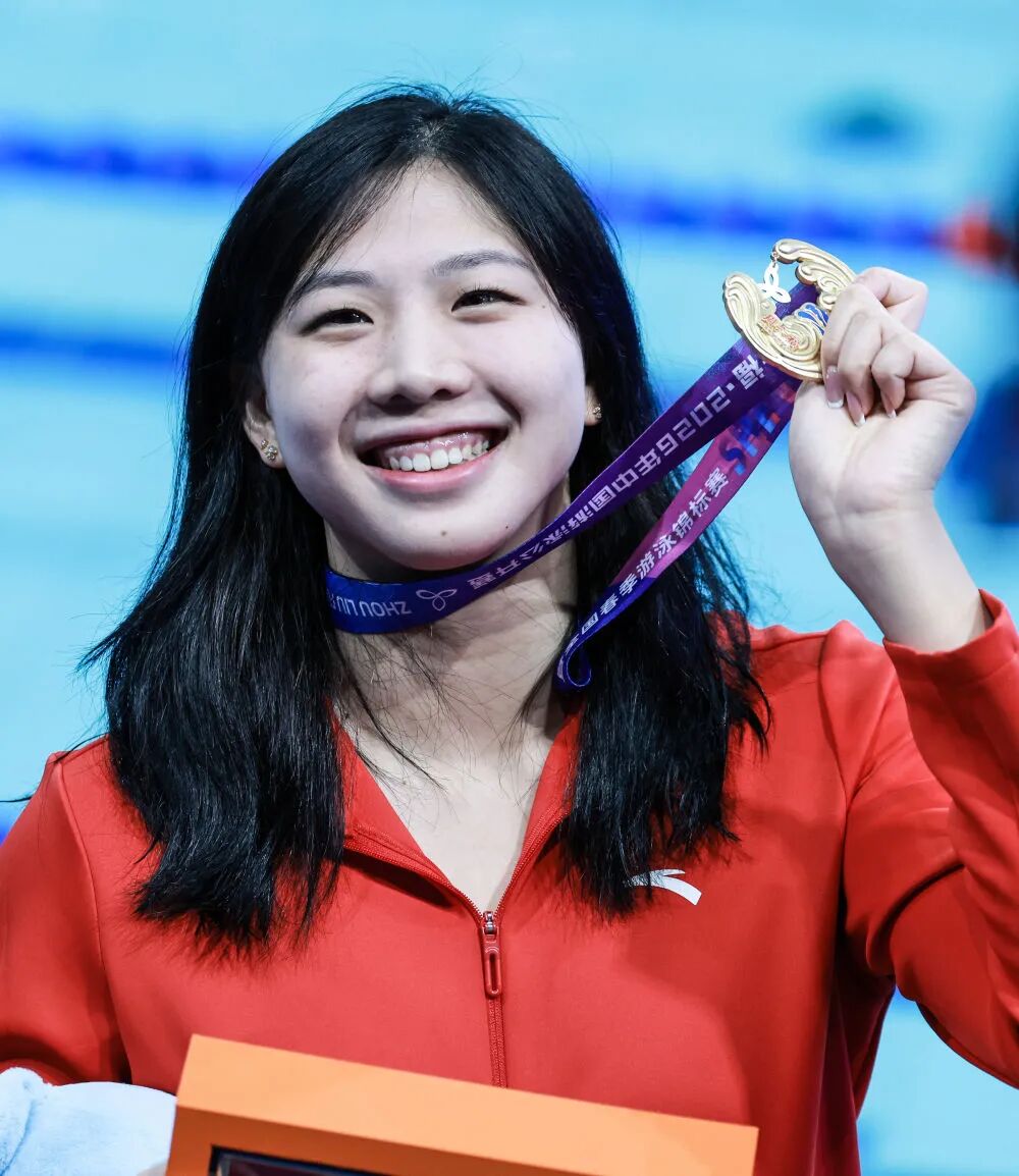 一日两刷蛙泳亚洲纪录唐钱婷：心无杂念专注自己(图1)