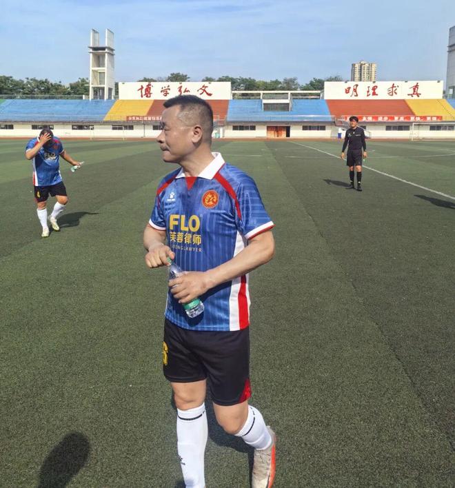 WilliamHill芙蓉律所助力湖南常德老伙伴足球俱乐部以行动支持体育事业发展(图1)